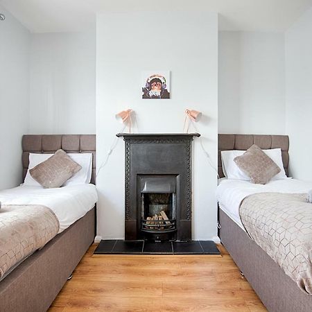 Off Road Parking, Garden, Tv In Every Room Swansea Exterior photo