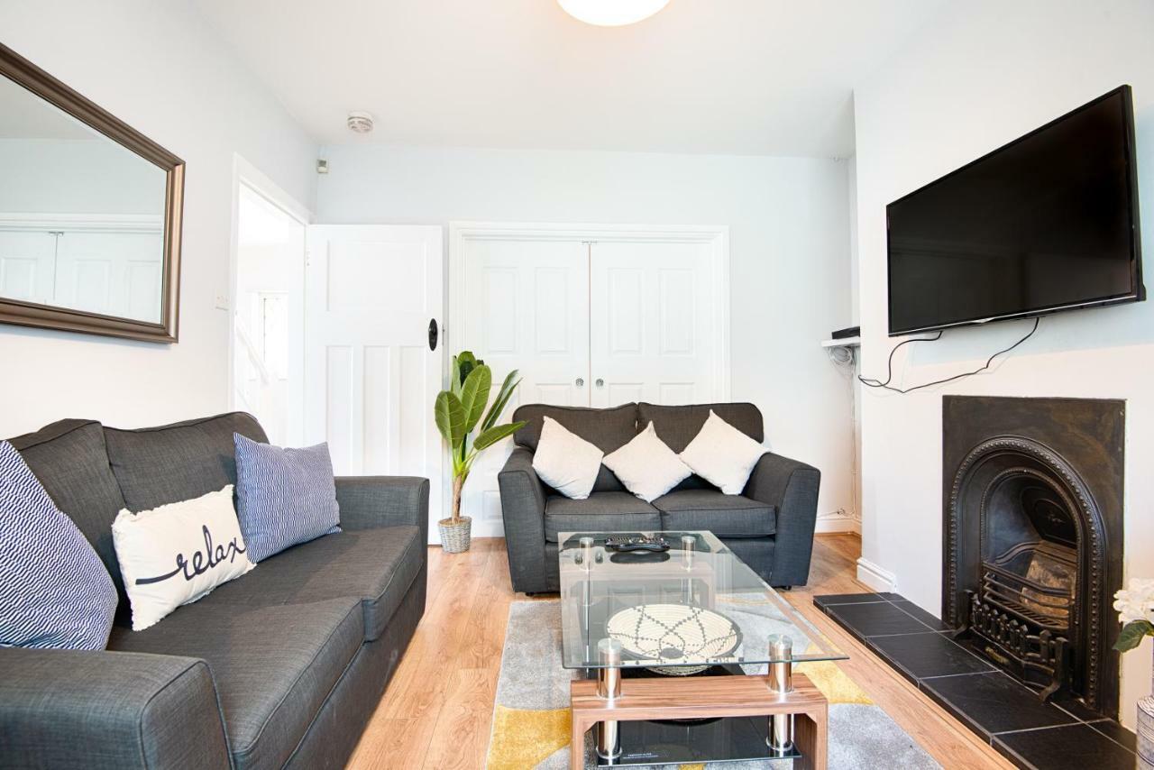 Off Road Parking, Garden, Tv In Every Room Swansea Exterior photo