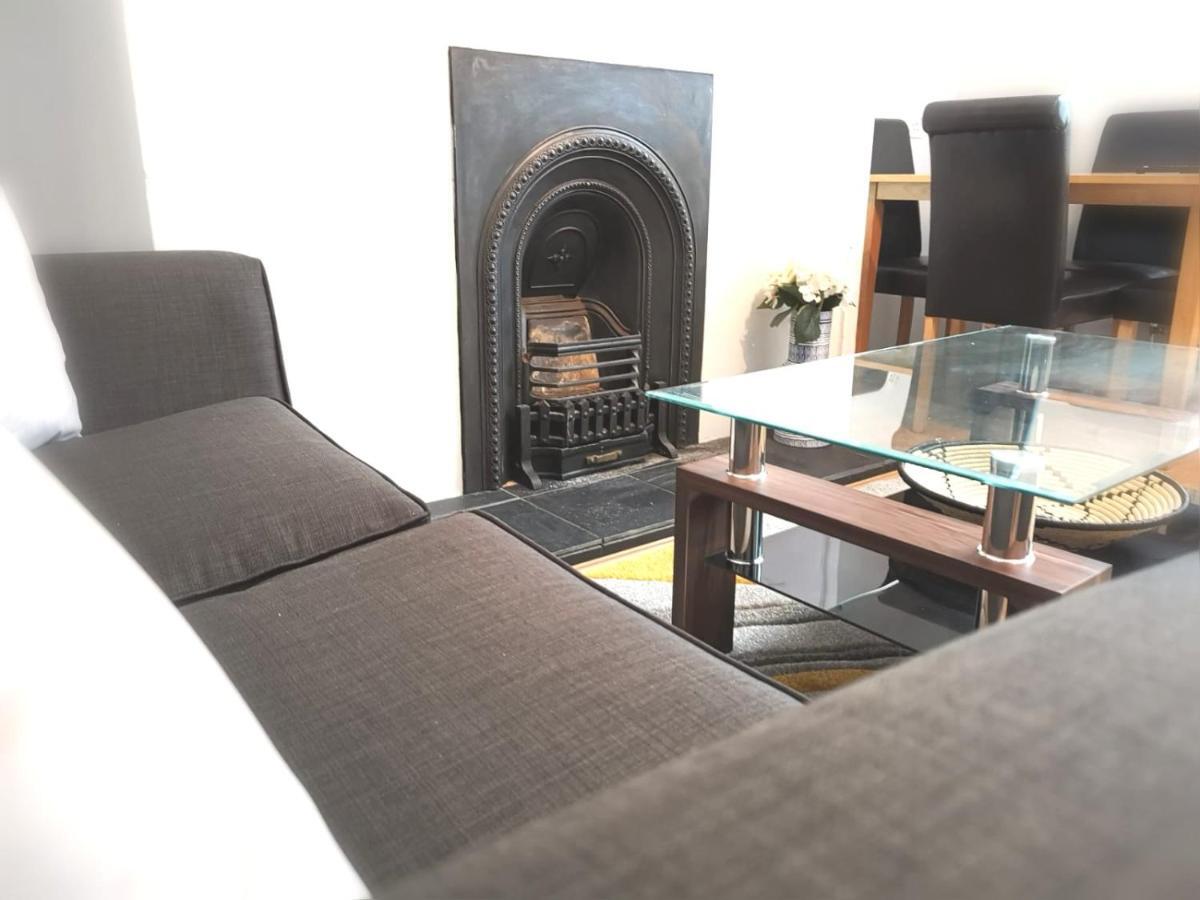 Off Road Parking, Garden, Tv In Every Room Swansea Exterior photo